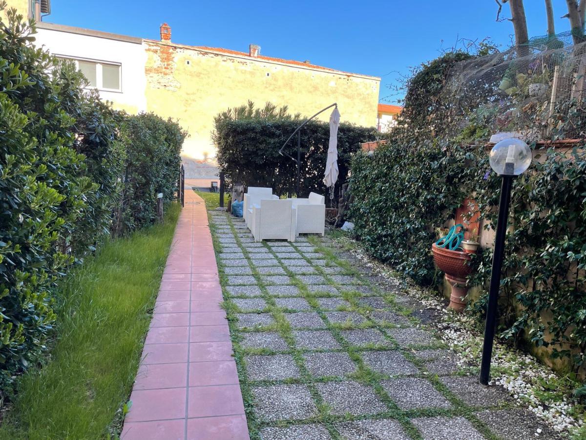 Sunrise Bed and Breakfast Marina Di Pisa Exteriör bild